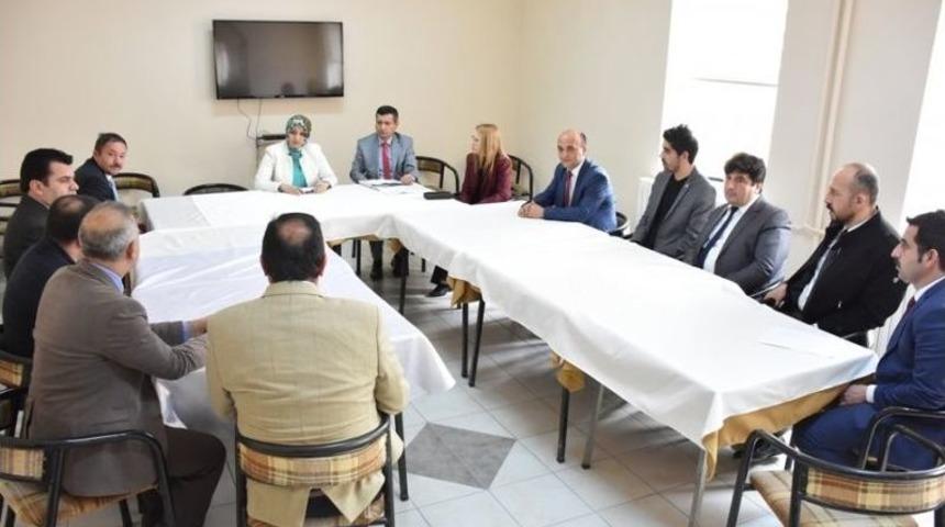 İl&ccedil;e Milli Eğitim M&uuml;d&uuml;rleri Toplantısı G&ouml;lpazarı&rsquo;nda Yapıldı