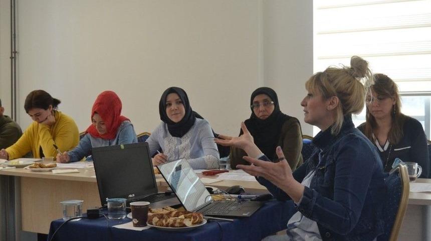 &Ouml;ğrenci Ve Personele Kalite Eğitimi Verildi