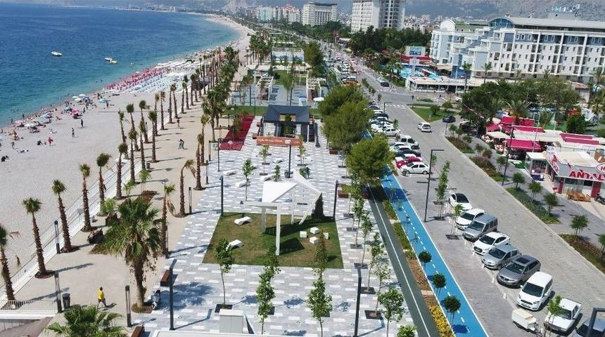 Akdeniz Bulvarı Tamamen Trafiğe Açıldı