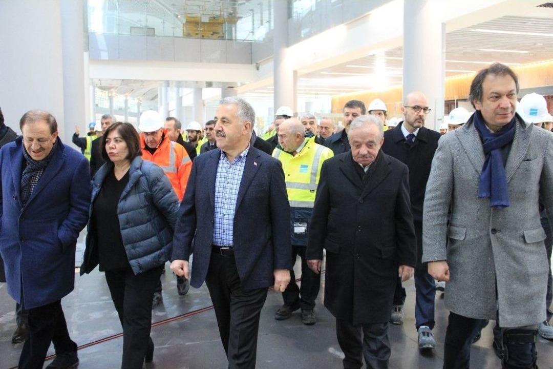 Bakan Arslan, 3. Havalimanını Havadan İnceledi