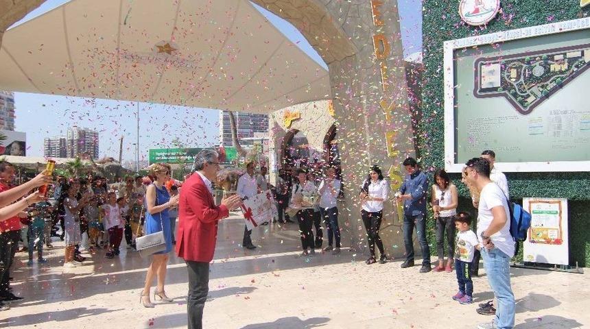 Evrensel &Ccedil;ocuk M&uuml;zesi&rsquo;nde &ldquo;200 Bin&rdquo; Sevinci