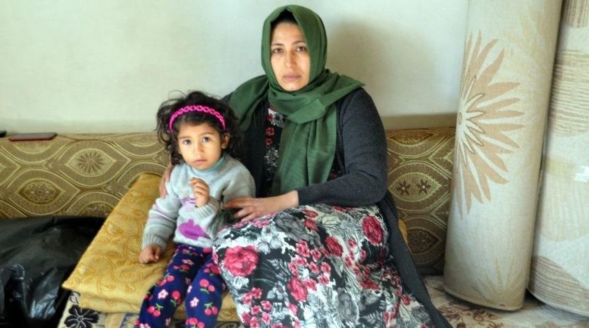 Çocuklarına Bakmak İçin İş İstiyor