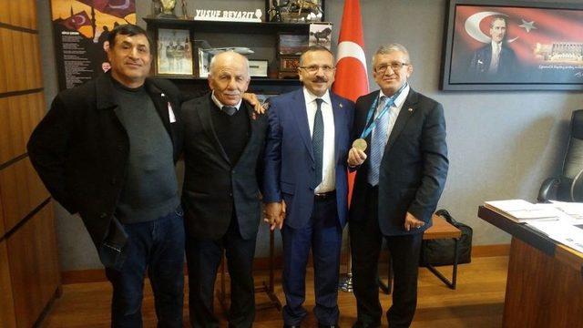 Veteran Güreşçiler Devlet Sporcusu Olmak İstiyor