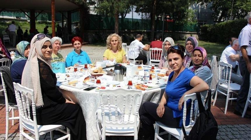 Başkan D&uuml;ndar, Sandık G&ouml;revlileriyle Buluştu