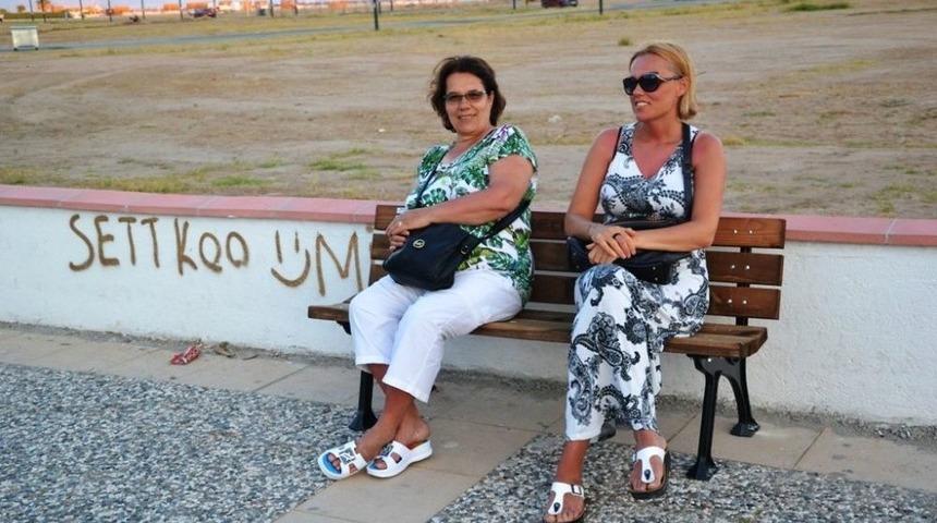 Ayvalık Belediyesi&rsquo;nden Sarımsaklı Sahil Bandına Bank Ve Oturma Grupları