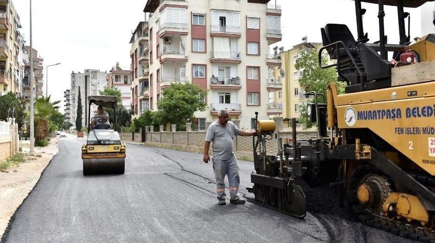 Muratpaşa Belediyesinden Yenig&uuml;n&rsquo;de Asfalt &Ccedil;alışmaları
