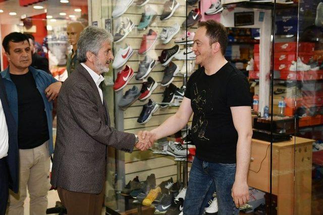 Başkan Tuna&rsquo;ya Esnaftan B&uuml;y&uuml;k İlgi 2