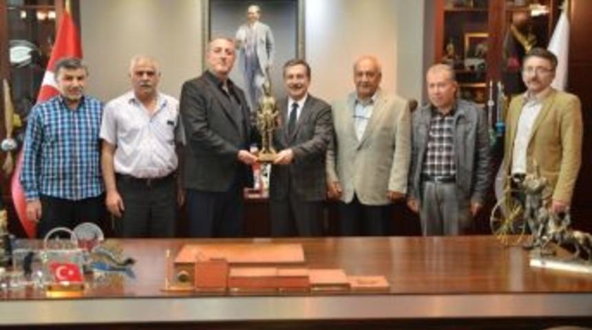 Başkan Ata&ccedil; Sivrihisarlılar Derneği&rsquo;ni Ağırladı