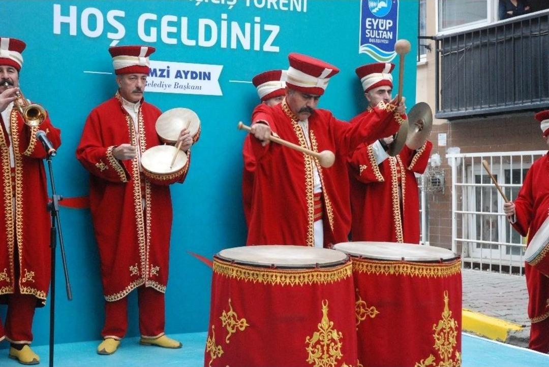 Ey&uuml;psultan&rsquo;da Afrin Şehidinin Adı Bilgi Evine Verildi