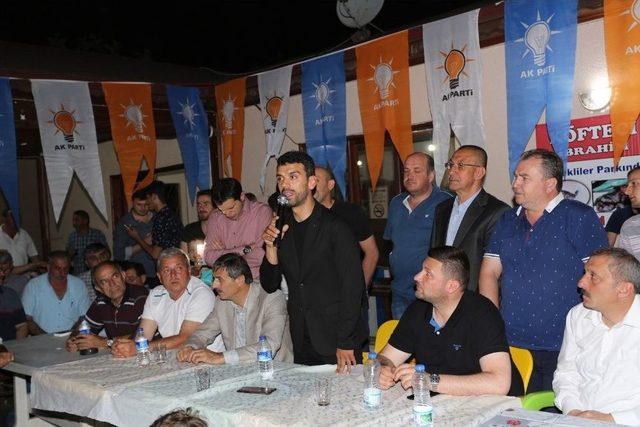 Serdivan’da Seçime Saatler Kala Miting Gibi Program