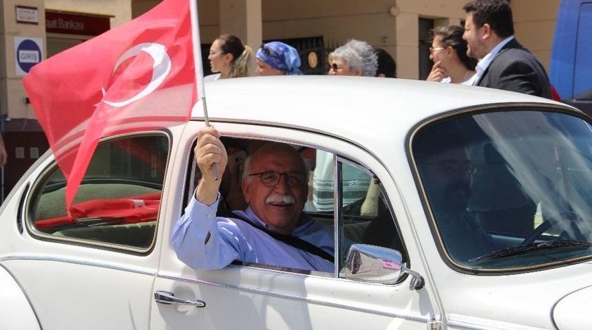 Eskişehir’de Kasik Araçlarla ‘demokrasi Konvoyu’