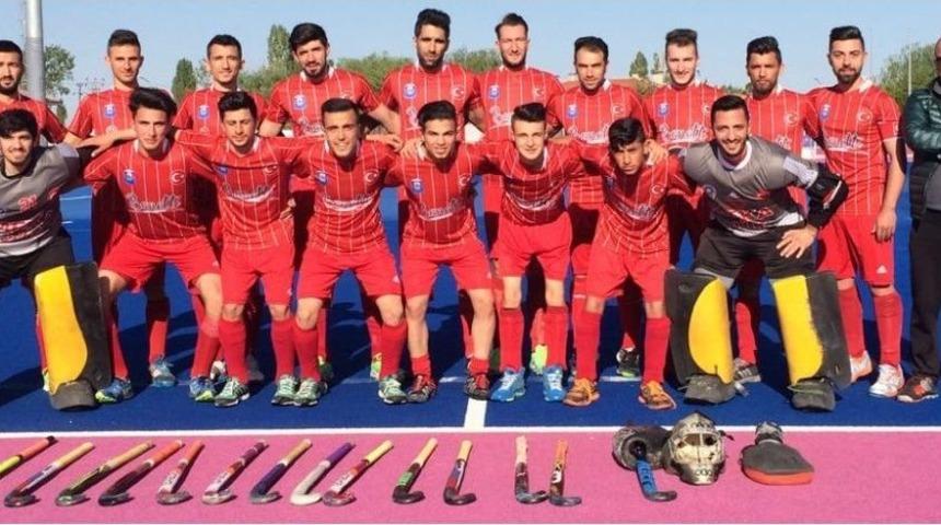 Hokeyde Türkiye’nin Gururu Gaziantep Polisgücü Spor
