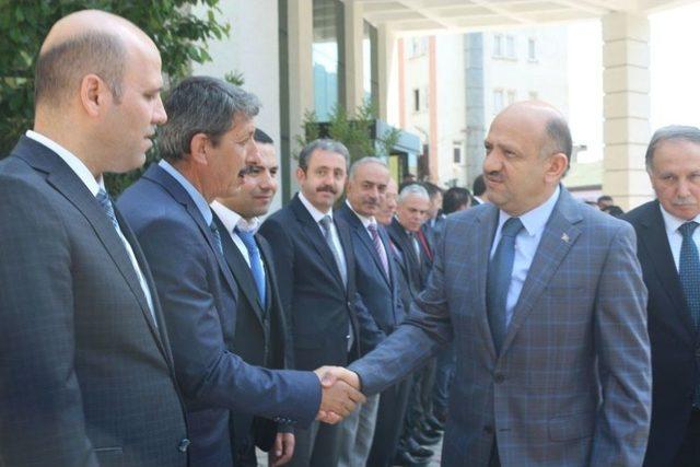 Başbakan Yardımcısı Fikri Işık Artvin’de