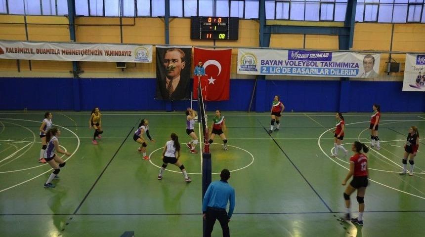 Bilecik Kul&uuml;pl&uuml; Voleybol Gen&ccedil; Kızlar İl Şampiyonası Başladı