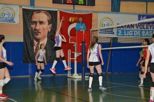 Bilecik Kulüplü Voleybol Genç Kızlar İl Şampiyonası Başladı