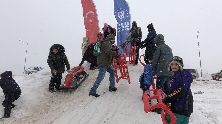 Uludağ&rsquo;da &lsquo;kış Şenliği&rsquo; Coşkusu