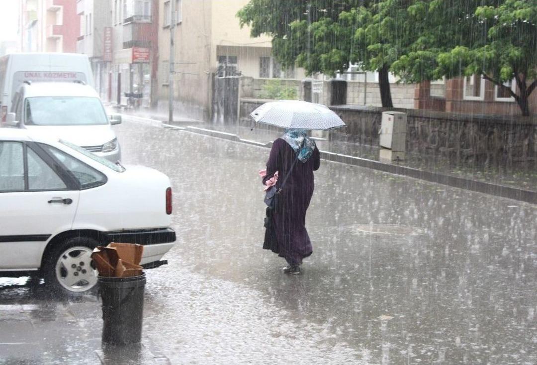 Dolu Ağrı&rsquo;yı Beyaza B&uuml;r&uuml;d&uuml;