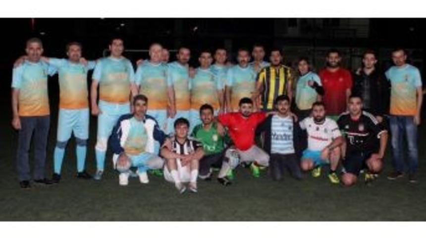 Ak Partililer Arasında Dostluk Ma&ccedil;ı