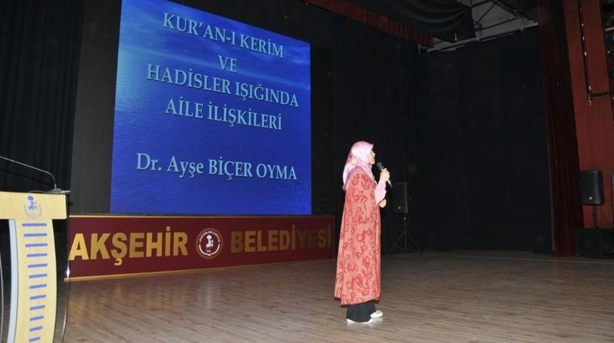 Akşehir&rsquo;de "kur&rsquo;an-ı Kerim Ve Hadis-i Şerifler Işığında Aile İlişkileri&rsquo; Konulu Seminer