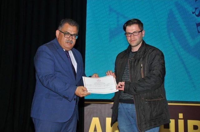 Akşehir’de "kur’an-ı Kerim Ve Hadis-i Şerifler Işığında Aile İlişkileri’ Konulu Seminer 1