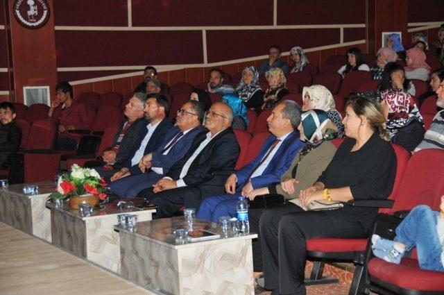 Akşehir’de "kur’an-ı Kerim Ve Hadis-i Şerifler Işığında Aile İlişkileri’ Konulu Seminer 2