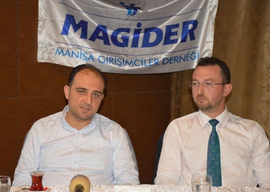 Magider &Uuml;yeleri Baybatur&rsquo;u Dinledi