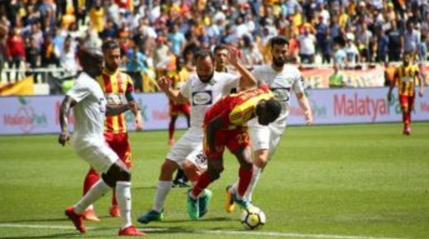 Spor Toto S&uuml;per Lig: E. Yeni Malatyaspor: - T.m. Akhisarspor: (ilk Yarı)