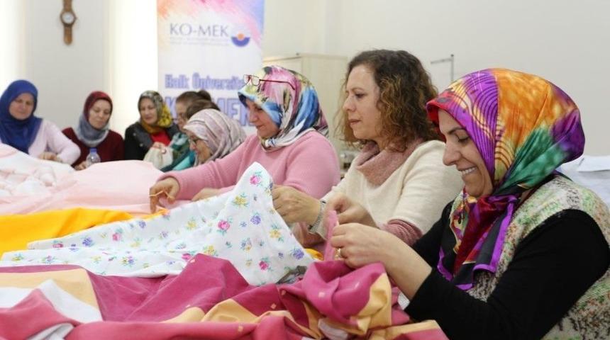 Ev Hanımları Kursta &Uuml;rettikleri &Uuml;r&uuml;nleri İhtiya&ccedil; Sahiplerine G&ouml;nderecek