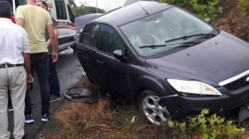 Kaygan Zemin Kaza Getirdi: 2 Yaralı