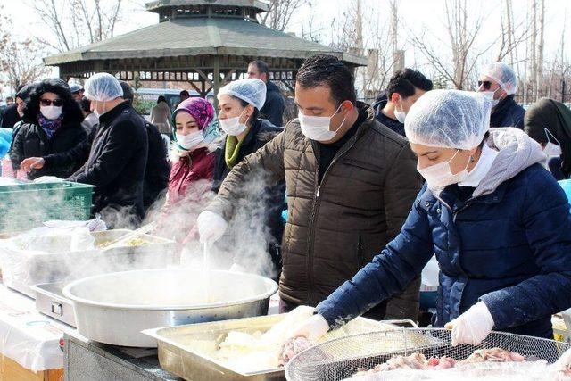 Edremit’te ’2. Geleneksel Ayran Aşı Balık Başı’ Festivali