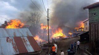 Kastamonu’da Çıkan Yangında 7 Ev, 3 Ambar Ve 1 Ahır Küle Döndü