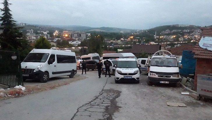 Düğünde Onlarca Kişi Taş Ve Sopalarla Birbirine Girdi G4