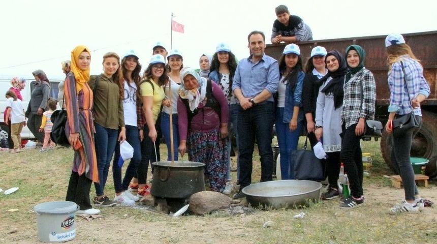 7 Aralık &Uuml;niversitesi &Ouml;ğrencileri Oylum "lebeniye G&uuml;n&uuml;nde