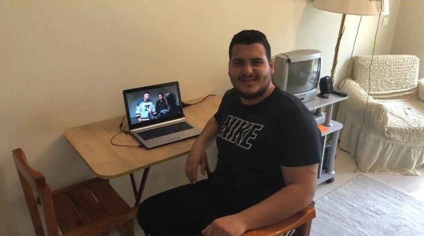 "11 Liramı Geri Ver" Diyen Takip&ccedil;iye Şahan G&ouml;kbakar&rsquo;dan Yanıt