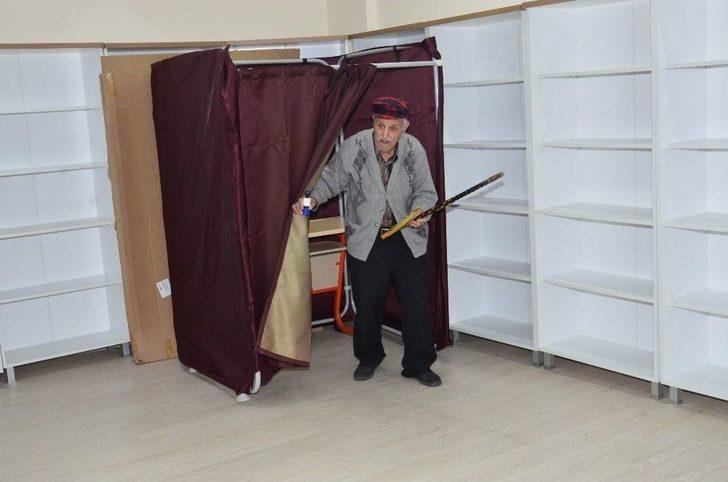 Balıkesir’de Oy Verme İşlemi Başladı G4