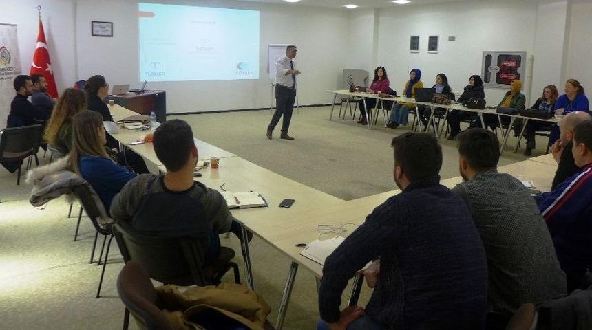 Karacabey&rsquo;de Girişimcilere 150 Bin Tl&rsquo;ye Kadar Destek