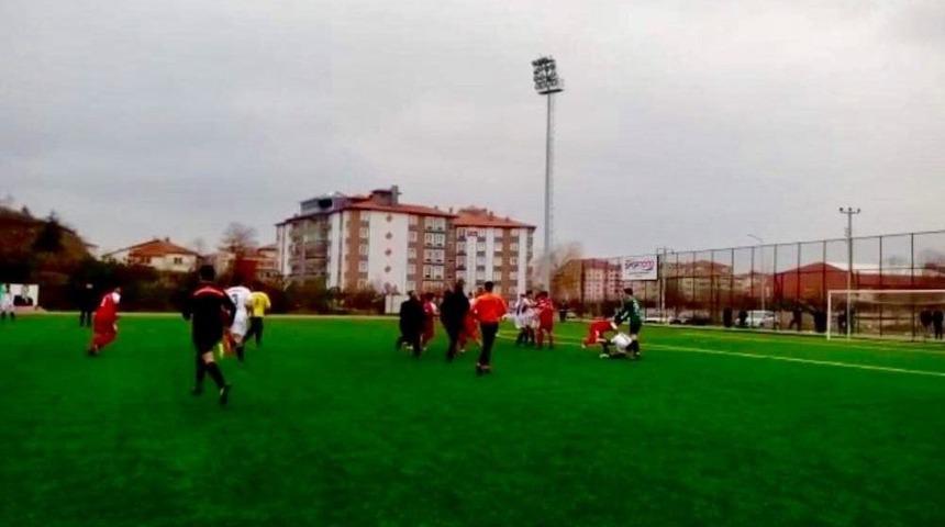 &Ccedil;orum&rsquo;da U-19 Ma&ccedil;ında Kavga &Ccedil;ıktı
