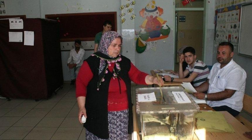 Kilislilerden Se&ccedil;ime Yoğun İlgi