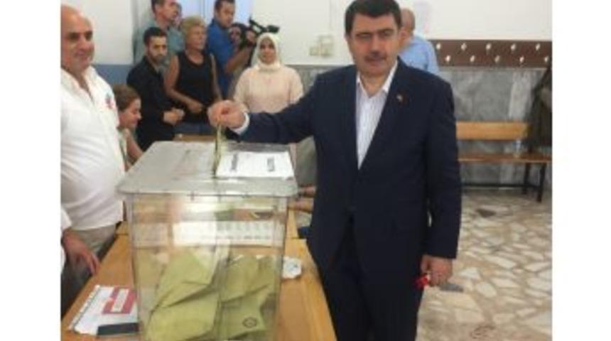 İstanbul Valisi Şahin: "40 Bin Polisimiz Ve 6 Bin Jandarmamız G&ouml;rev Başında"