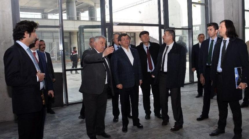 Davutoğlu&rsquo;ndan Necmettin Erbakan &Uuml;niversitesine Ziyaret