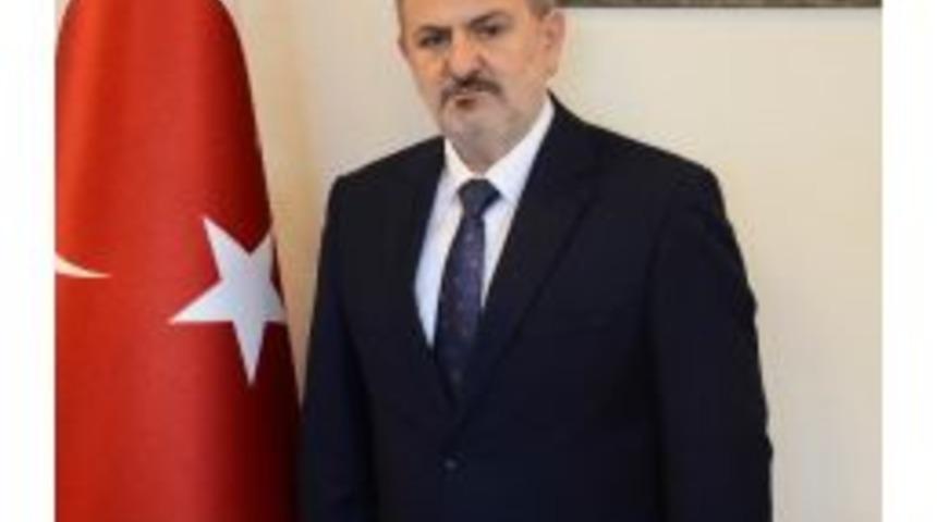 Başkan &Ccedil;etindoğan, K&uuml;&ccedil;&uuml;k Esnafın Korunması İ&ccedil;in &lsquo;perakende Yasası&rsquo;nın G&uuml;ncellenmesini İstedi