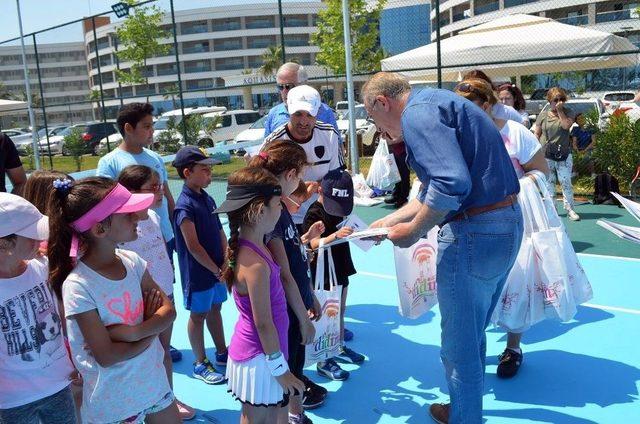 Geleceğin Tenisçileri Eğitimlerini Didim’de Aldı