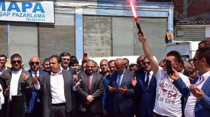 Şof&ouml;rlerden Yılmaz&rsquo;a Sevgi Seli