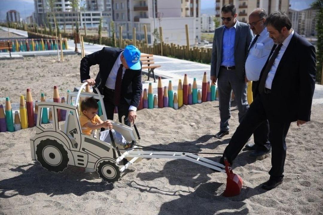 Kocasinan&rsquo;ın &Ccedil;ocukları İ&ccedil;in 4 Yeni Park Hizmete Girdi