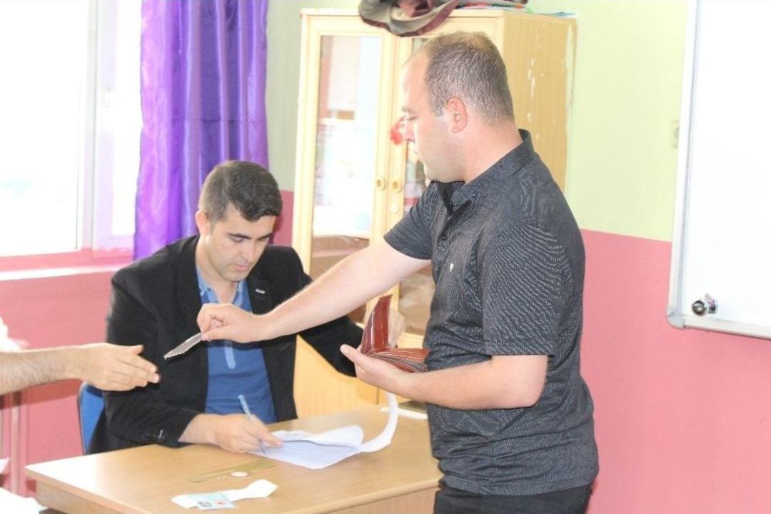 Ağrı&rsquo;da Oy Kullanma İşlemi Başladı