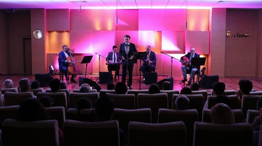 Ziya Taşkent&rsquo;te M&uuml;zik Dolu Gece