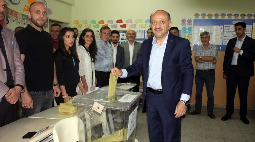 Başbakan Yardımcısı Fikri Işık: “halkın Bugüne Kadar Hiç Yanlış Yapmadığı İnancındayım”