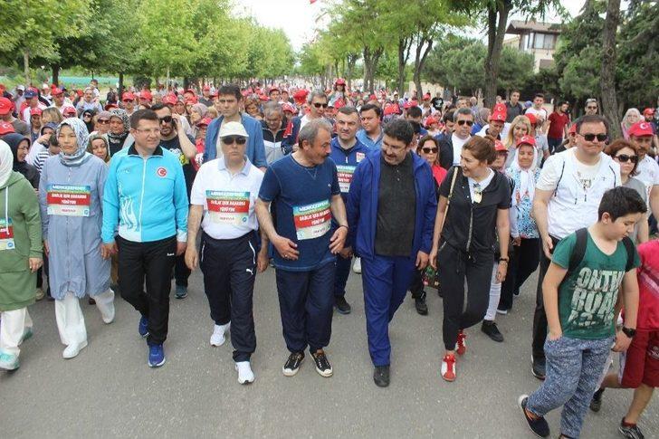 Denizli’de Binlerce Mesir Macunu Dağıtıldı G3