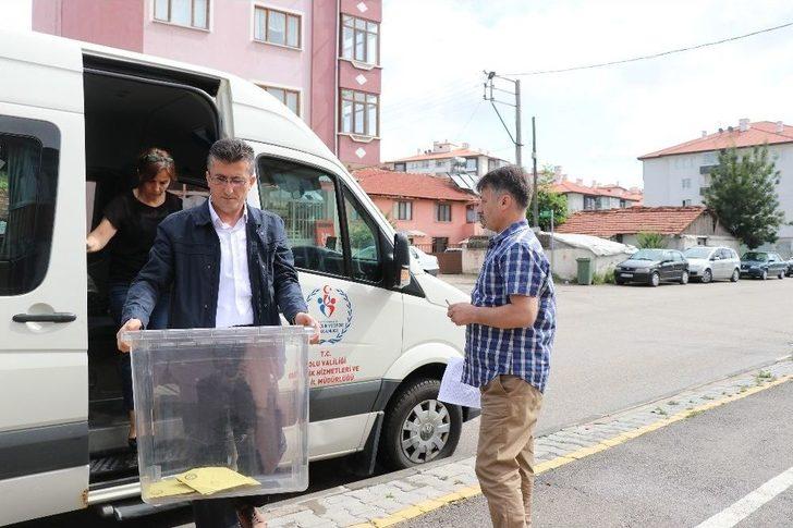 Yaşlı Ve Hasta Vatandaşlar Seyyar Sandıklarda Oy Kullandı G2