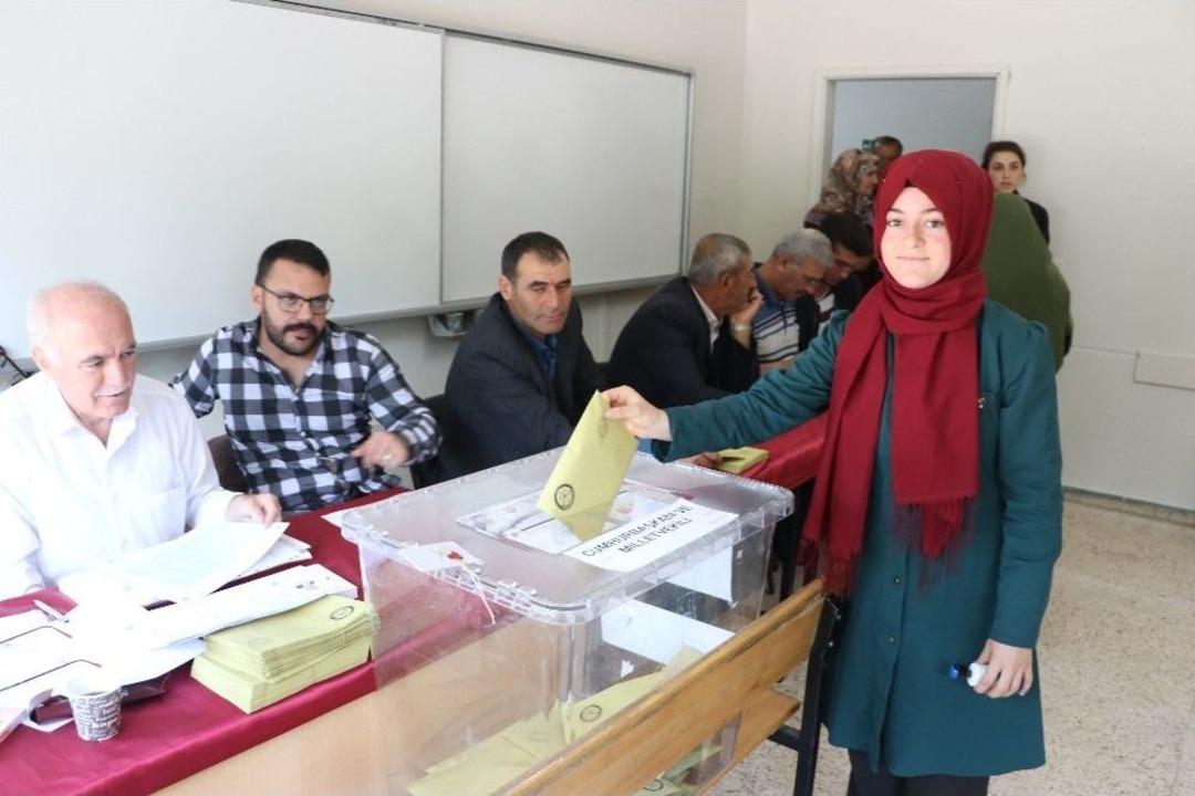 Bakan Yılmaz Oyunu Sivas&rsquo;ta Kullandı